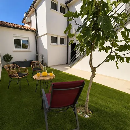 Loft Boheme Chic Avec Jardin Prive & Clim Apartmán *